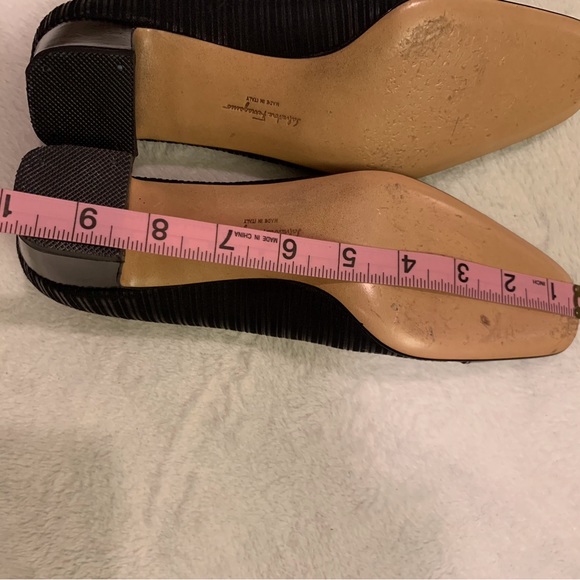 Ladies Ferragamo Shoes - Picture 6 of 7